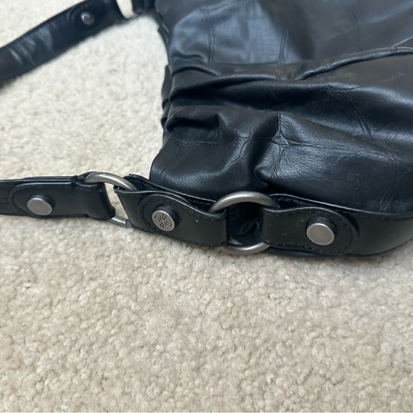 Simply Vera Vera Wang Black Leather Shoulder Bag Purse - Picture 8 of 12